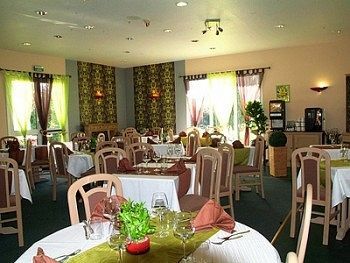 Hotel Restaurant Des Portes De Meuse Nancy Exteriör bild